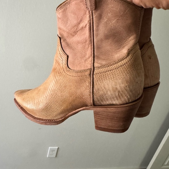 Tecovas The Daisy Sand Relic Lizard Boots - Picture 5 of 6